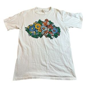 Vintage 1975 Floral Graphic T-Shirt White Tricrafts
